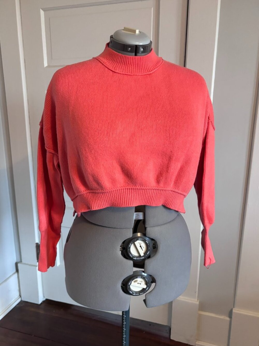 Nash Grey Boutique Coral Pink Orange Oversized Cropped Sweater - size Small